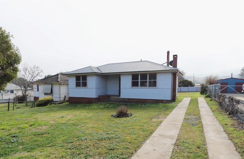 6 Gundagai Street, Adelong NSW 2729, Adelong - Image 1