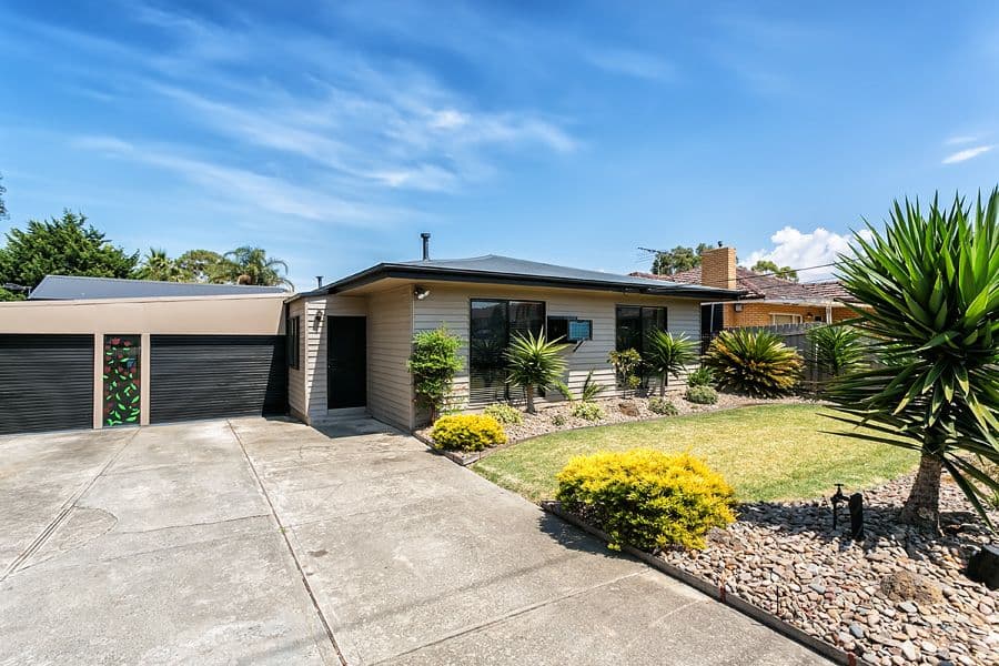 17 Margrave Street, ST ALBANS VIC 3021, St Albans - Image 1