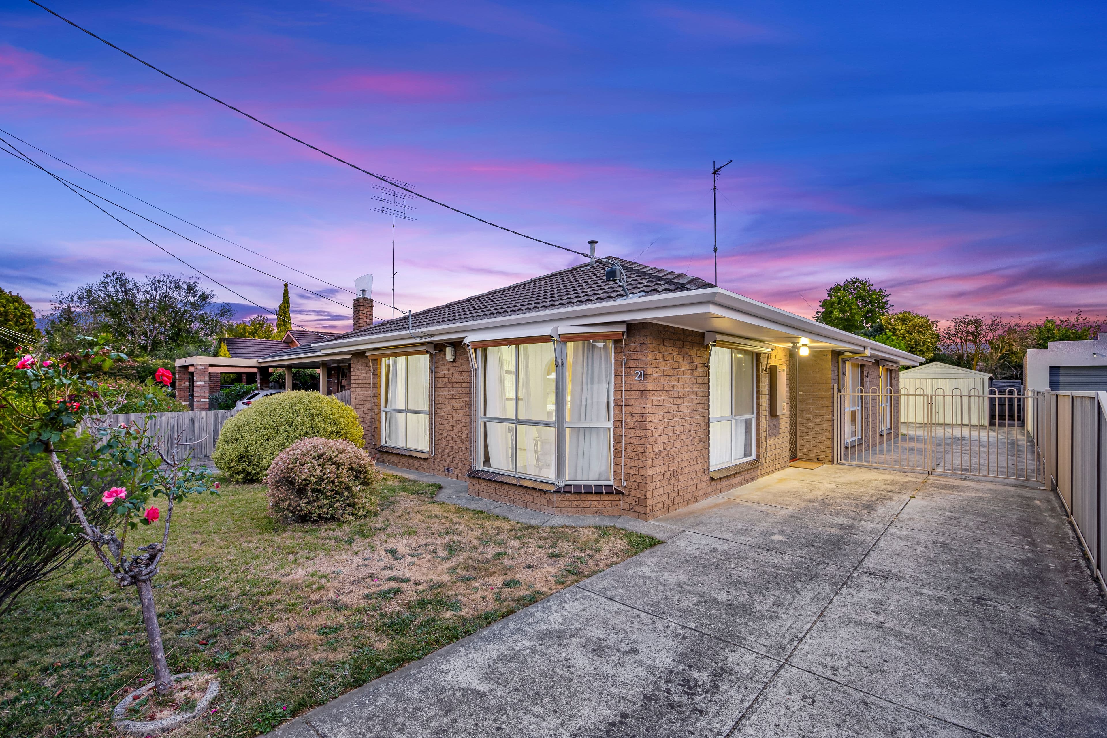 21 Salisbury Avenue, Newington VIC 3350, Newington - Image 1
