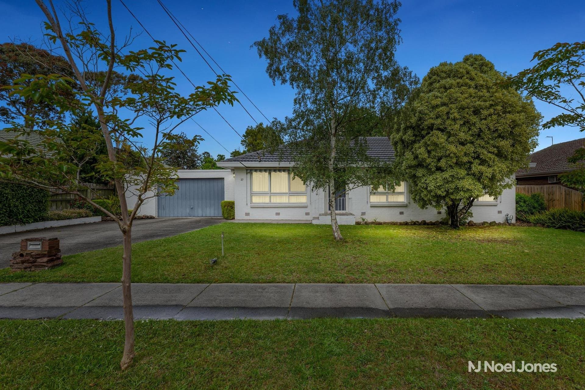 27 Cherry Tree Grove, Croydon - Image 1