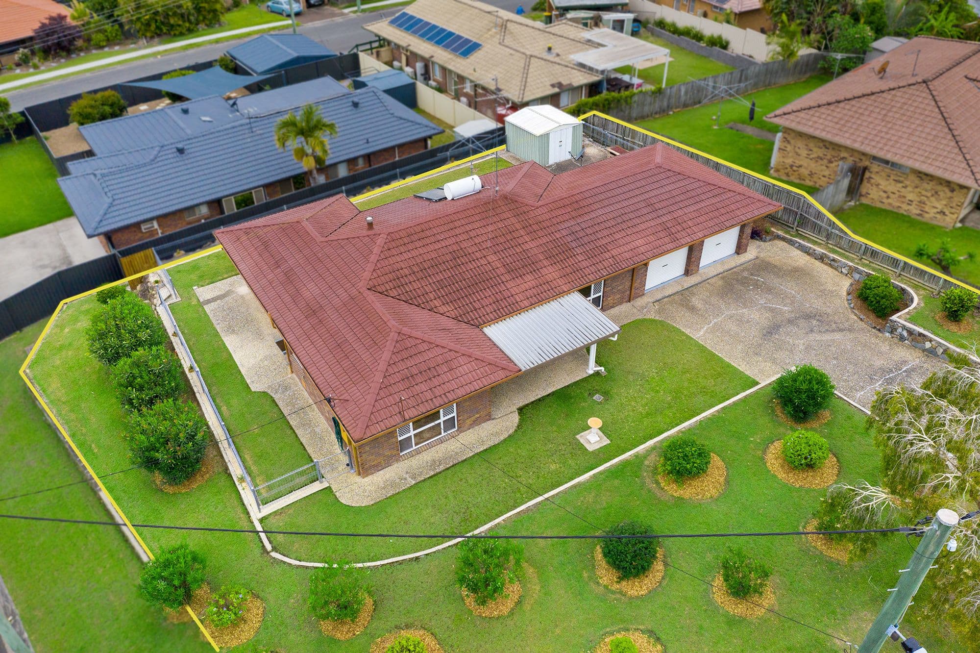 2 Duesbury Crescent, Edens Landing QLD 4207, Edens Landing - Image 1