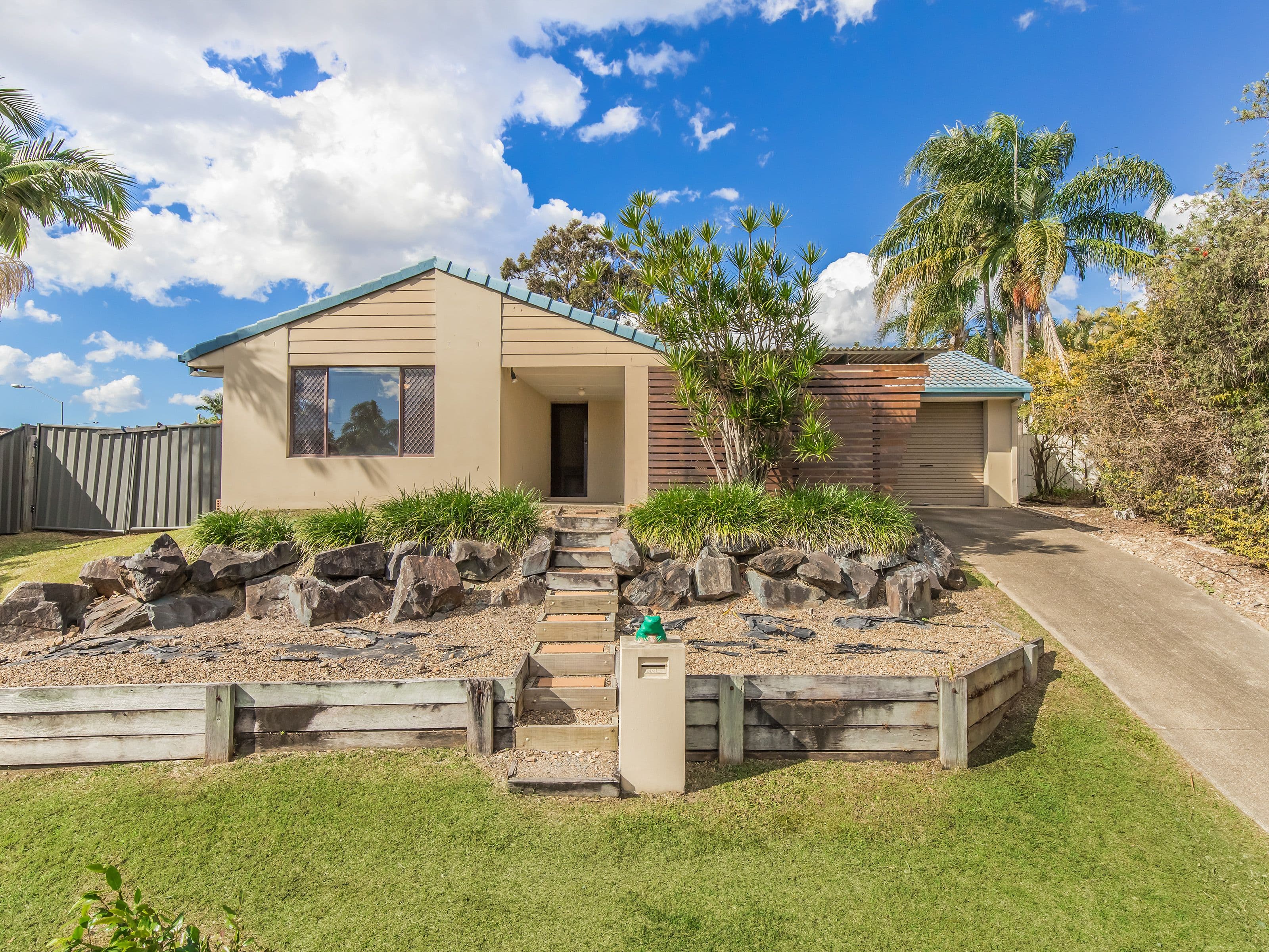 4 Cozens Way, Highland Park QLD 4211, Highland Park - Image 1