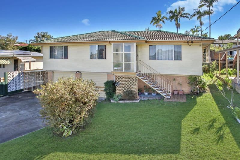 22 Elaroo Crescent, Ferny Hills - Image 1
