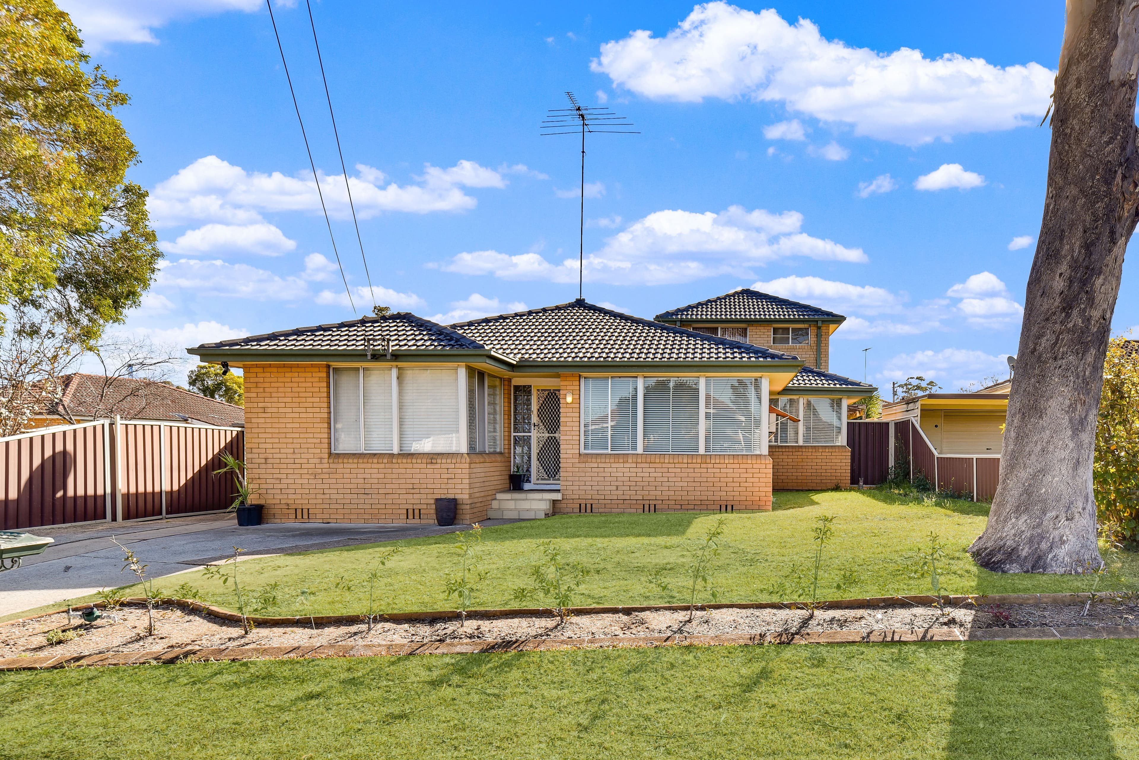 15 Benine Drive, Cambridge Park - Image 1