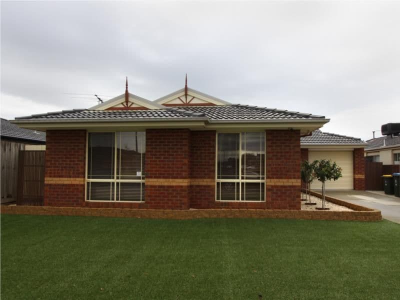 1/12 Loftus Street, Hoppers Crossing - Image 1