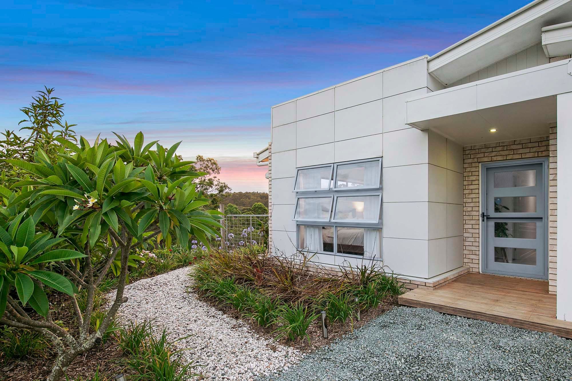 64 Voyager Street, Wadalba, Wadalba - Image 1