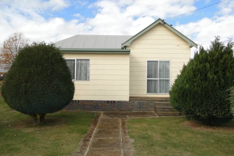27 Oban Street, GUYRA NSW 2365, Guyra - Image 1