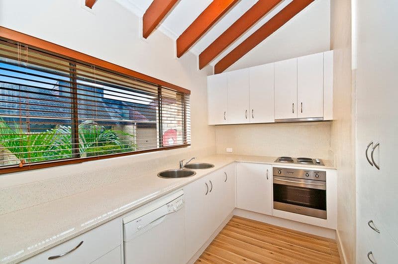 7 Lind Avenue, PALM BEACH QLD 4221, Palm Beach - Image 1