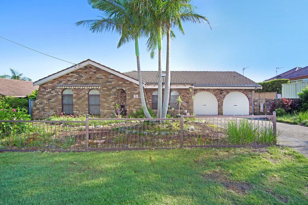 5 Nepean Street, Bateau Bay - Image 1