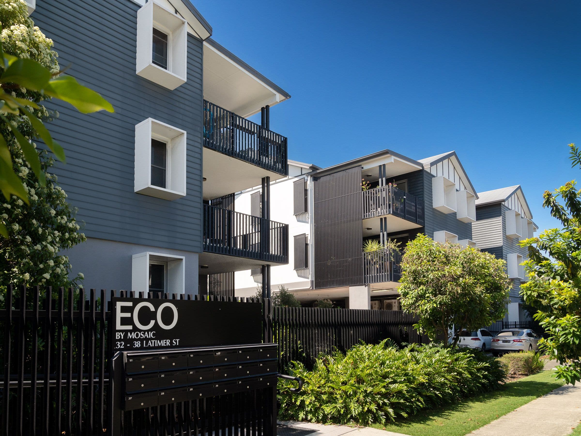 38 Latimer Street, Holland Park QLD 4121, Holland Park - Image 1