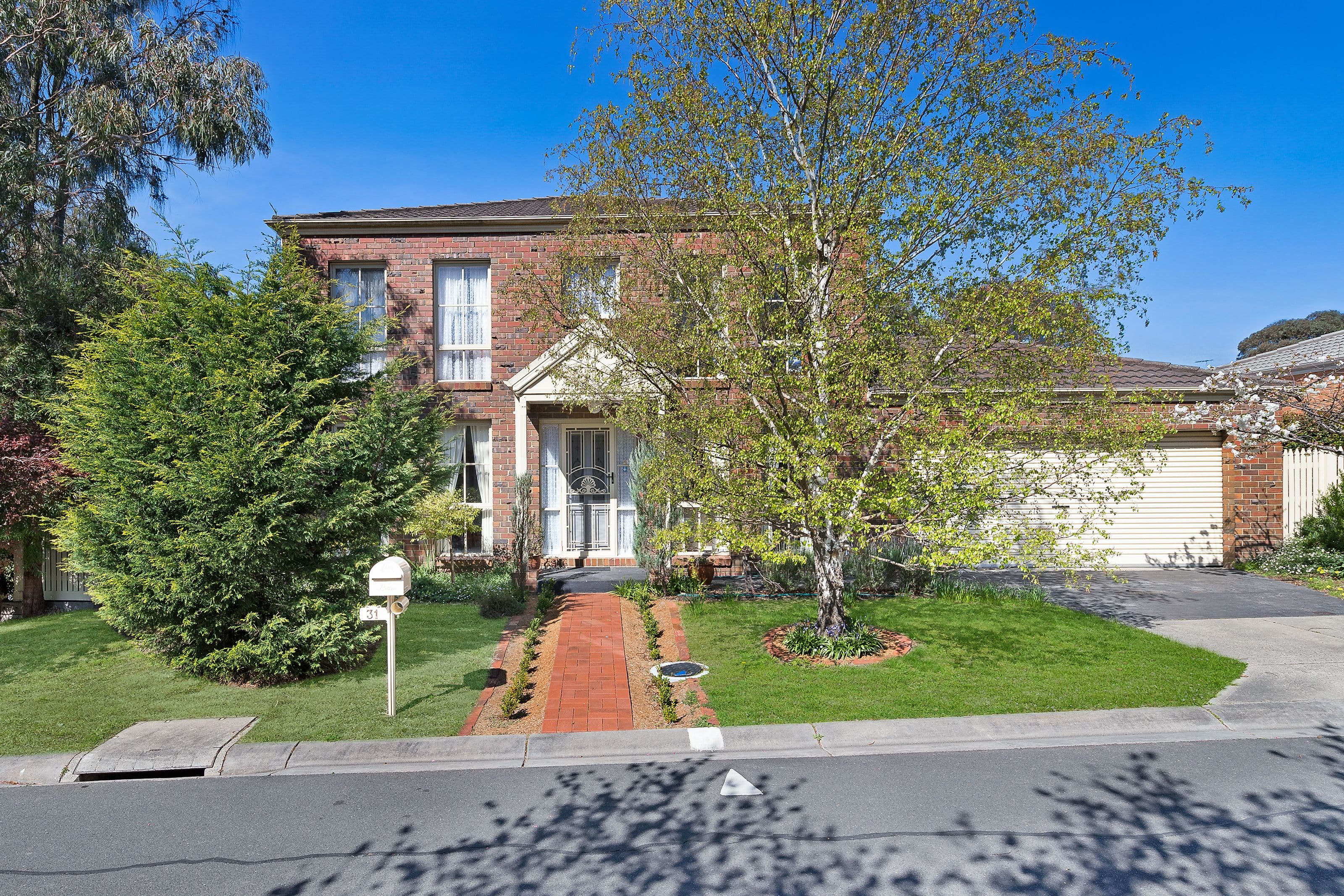 31 Sugarloaf Close, Burwood East VIC 3151, Burwood East - Image 1