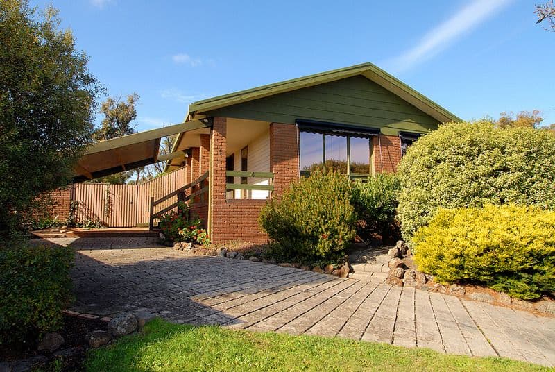 4 Invermay Court, FRANKSTON VIC 3199, Frankston - Image 1