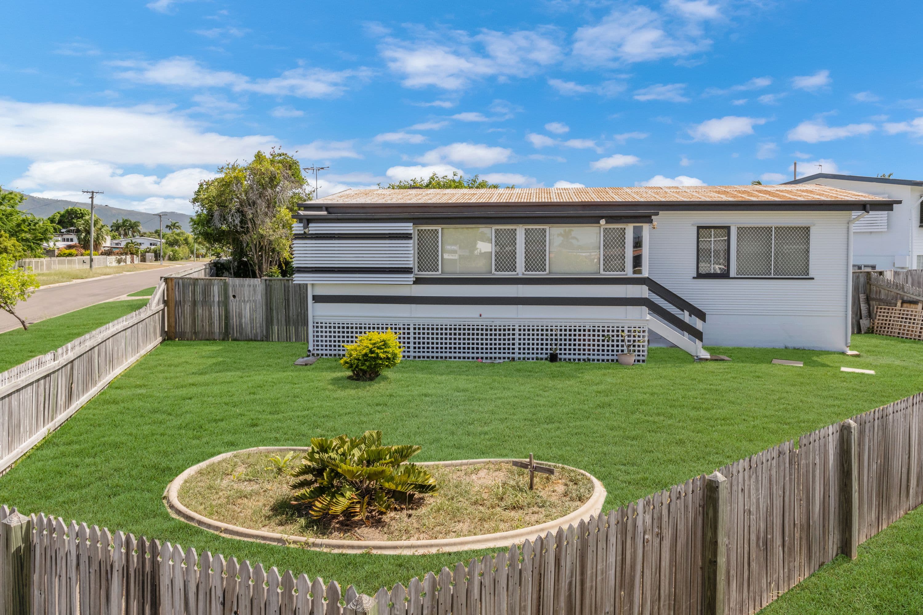 28 Brampton Avenue, Cranbrook QLD 4814, Cranbrook - Image 1