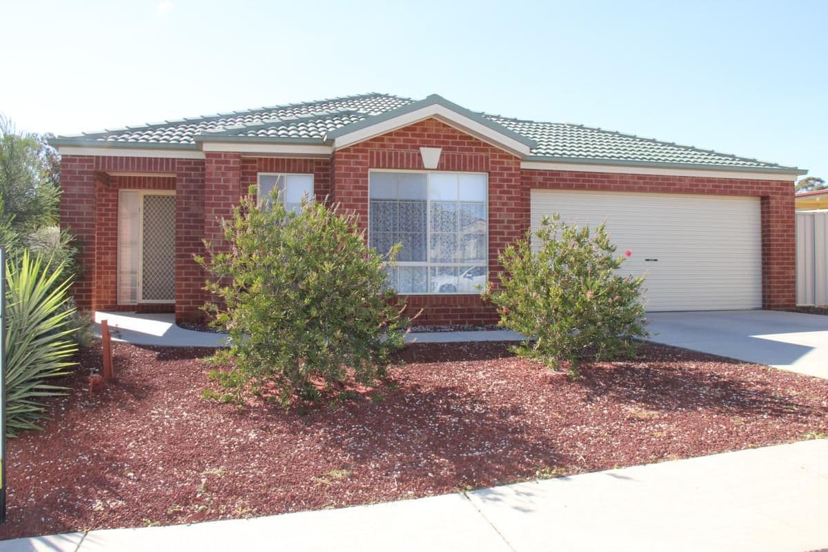 10 Westwood Drive, CALIFORNIA GULLY VIC 3556, California Gully - Image 1