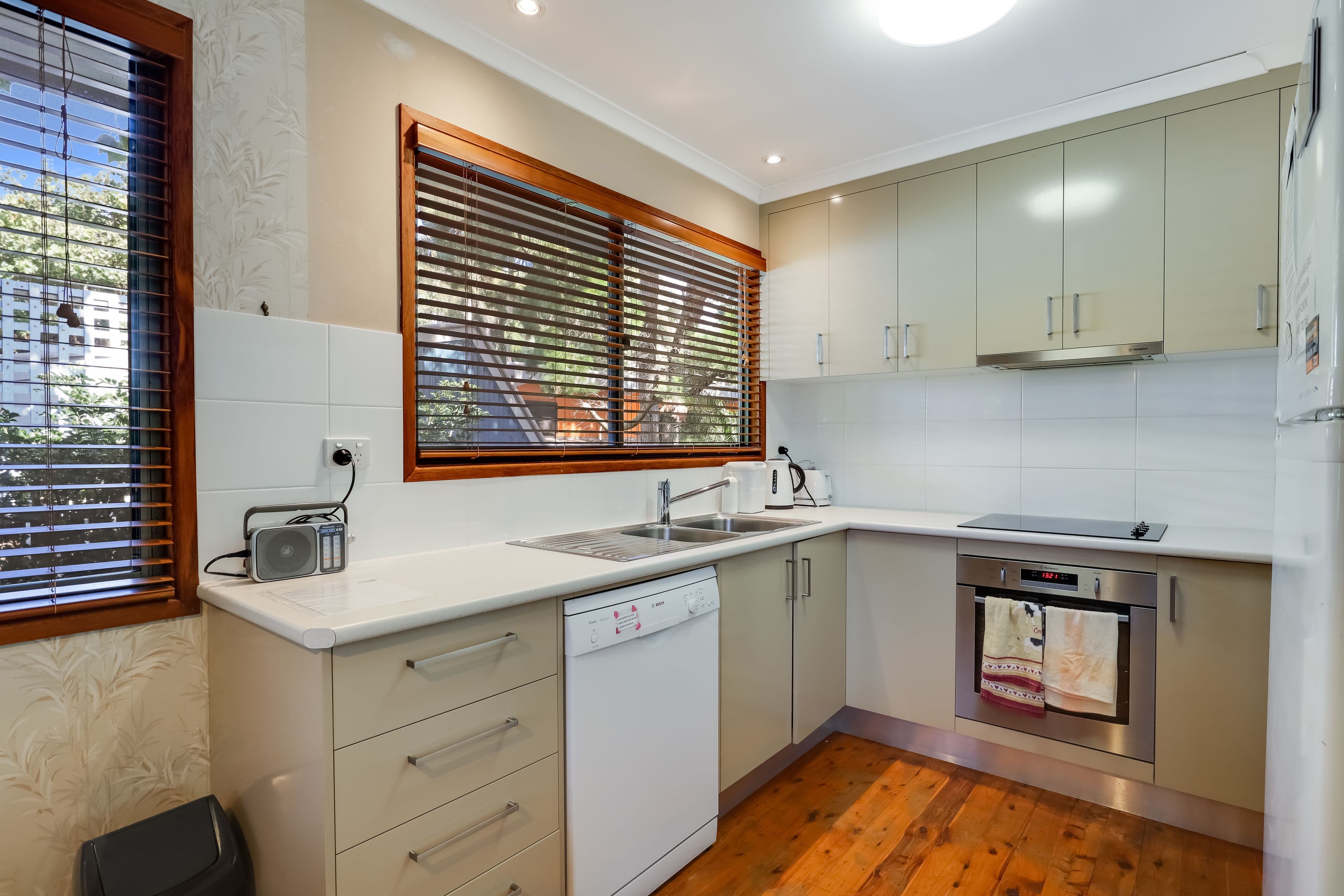 11 Bigoon Road, Point Lookout QLD 4183, Point Lookout - Image 1