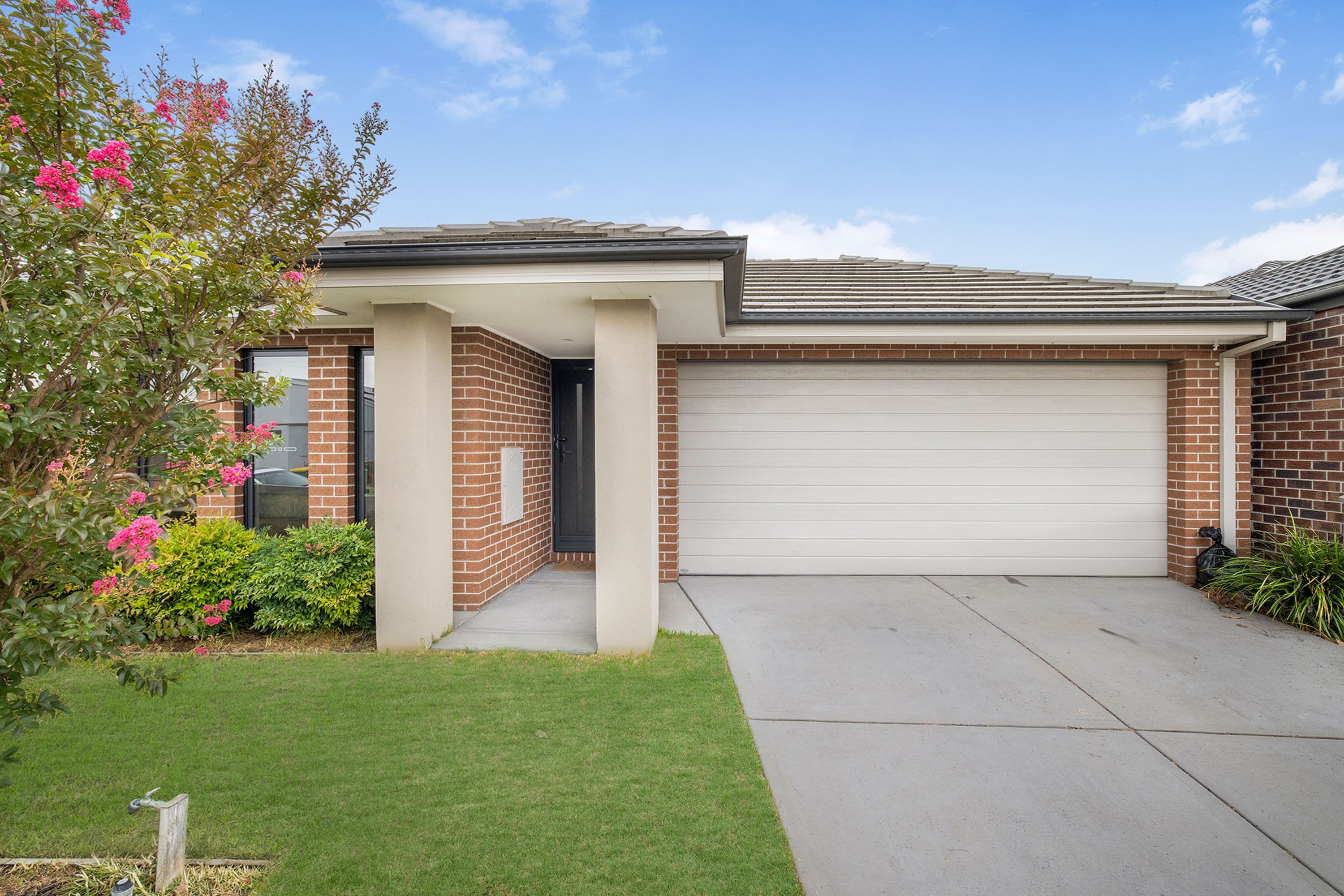 25 Maywood Street, Pakenham VIC 3810, Pakenham - Image 1