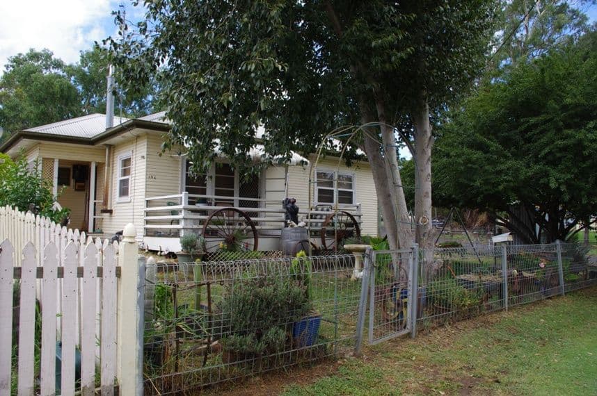 124 Ring Street, Inverell NSW 2360, Inverell - Image 1