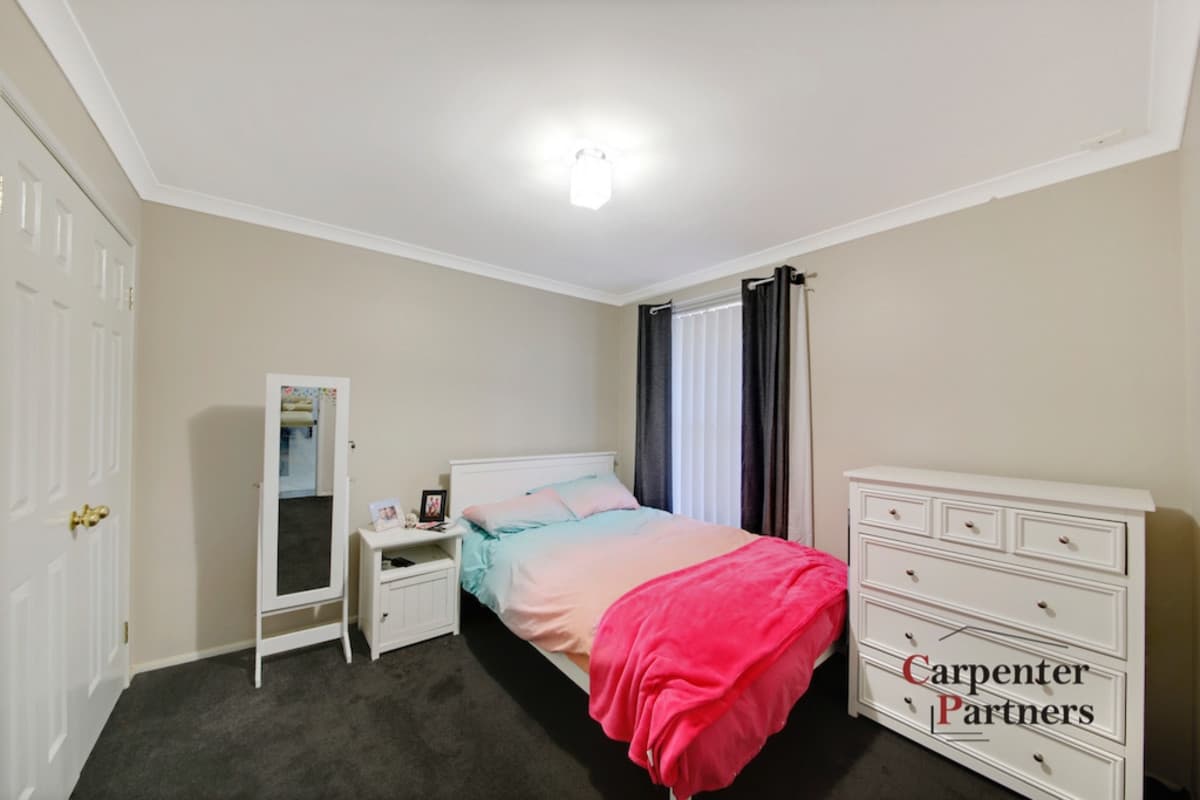 19 East Parade, BUXTON, Buxton - Image 1