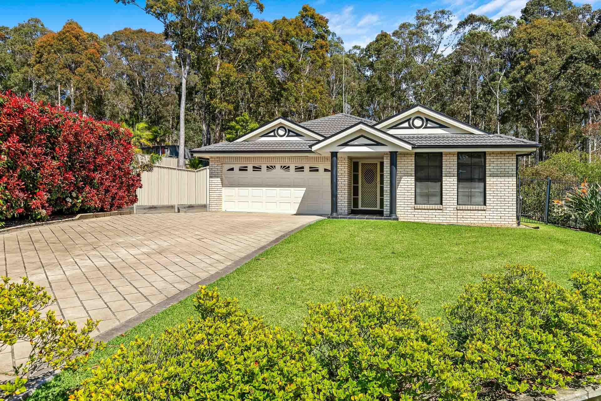 16 Canning Crescent, Sunshine Bay - Image 1