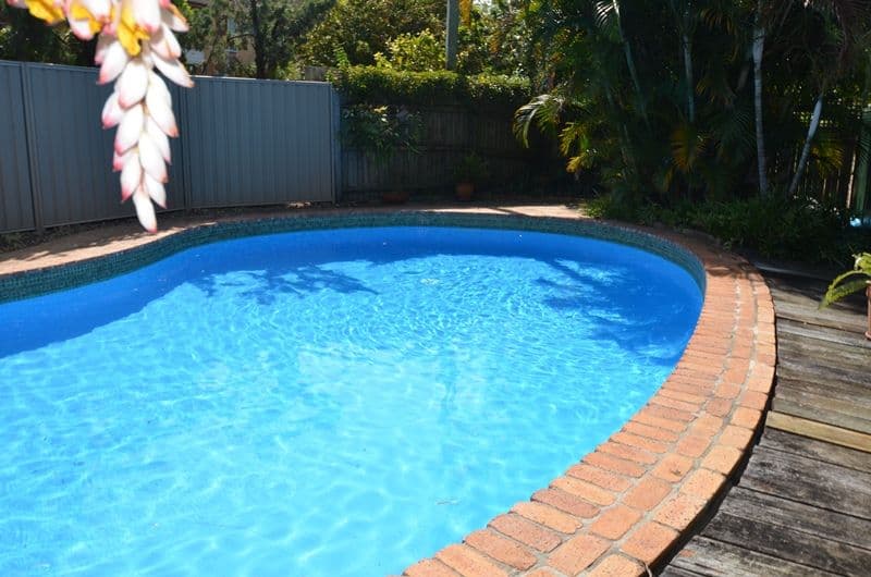 17 Thelma Avenue, BIGGERA WATERS QLD 4216, Biggera Waters - Image 1