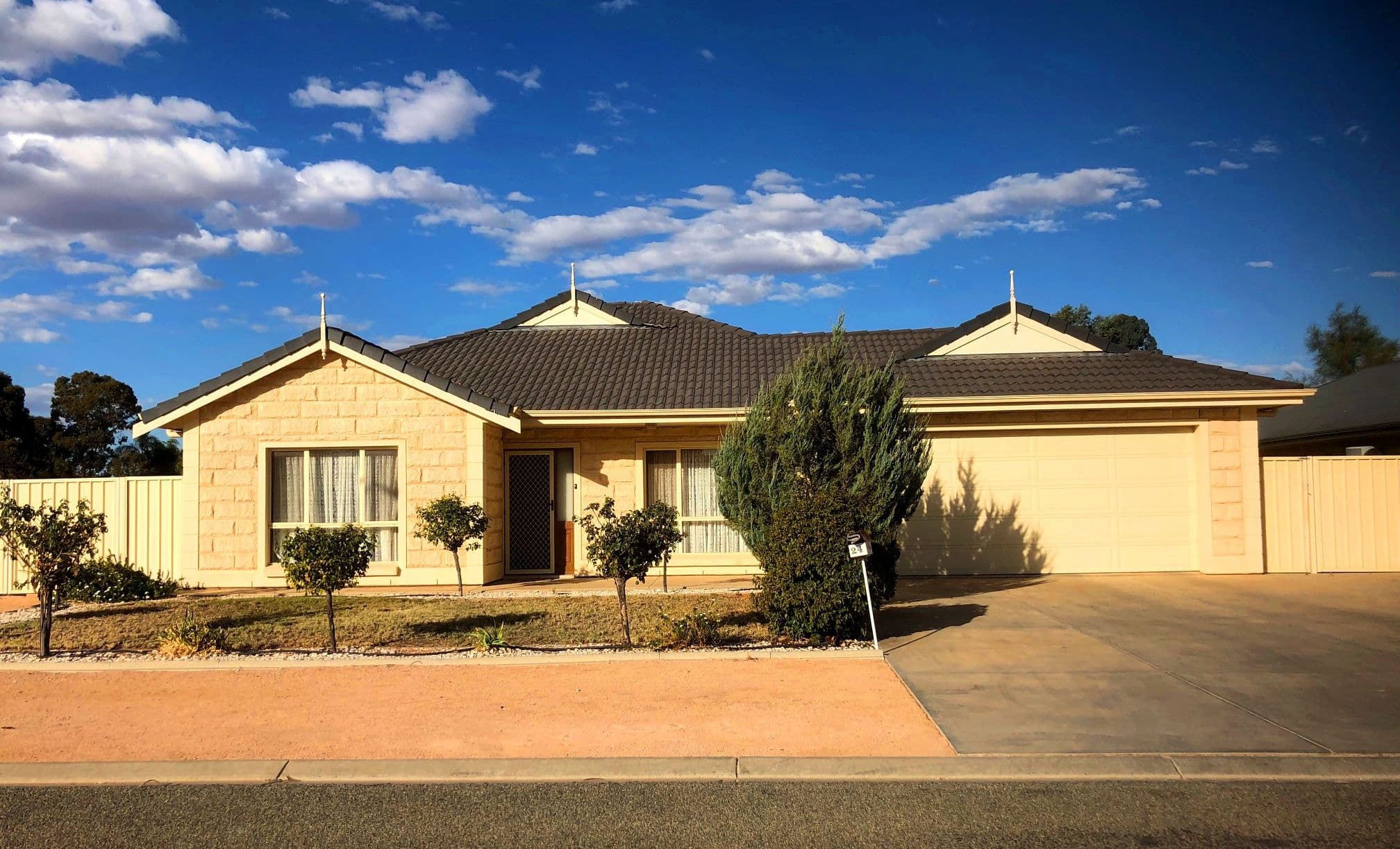24 Flinders Street, Renmark SA 5341, Renmark - Image 1