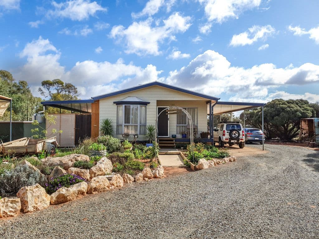 371 Old Sturt Highway, Glossop SA 5344, Glossop - Image 1