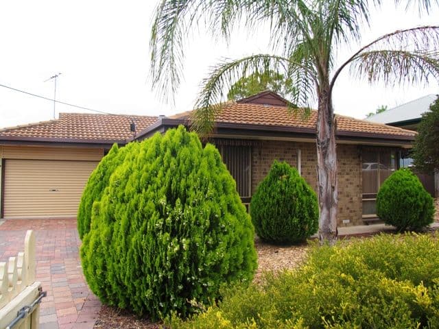 38 Holman Road, CHRISTIE DOWNS SA 5164, Christie Downs - Image 1