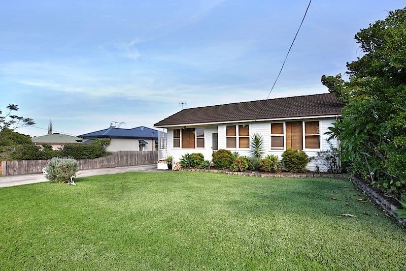 10 Lynburn Avenue, Bomaderry - Image 1