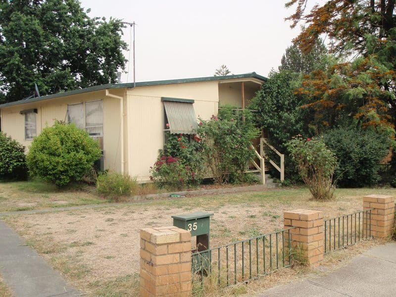 35 Sinclair Crescent, SEYMOUR VIC 3660, Seymour - Image 1