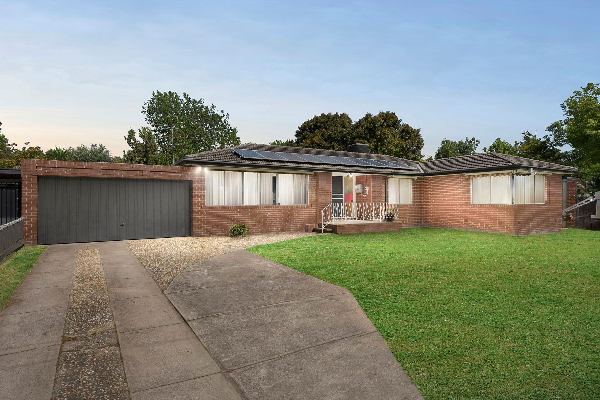 4 Hayden Avenue, Frankston VIC 3199, Frankston - Image 1