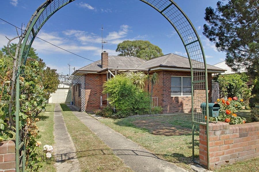 16 Wheatley Avenue, GOULBURN NSW 2580, Goulburn - Image 1