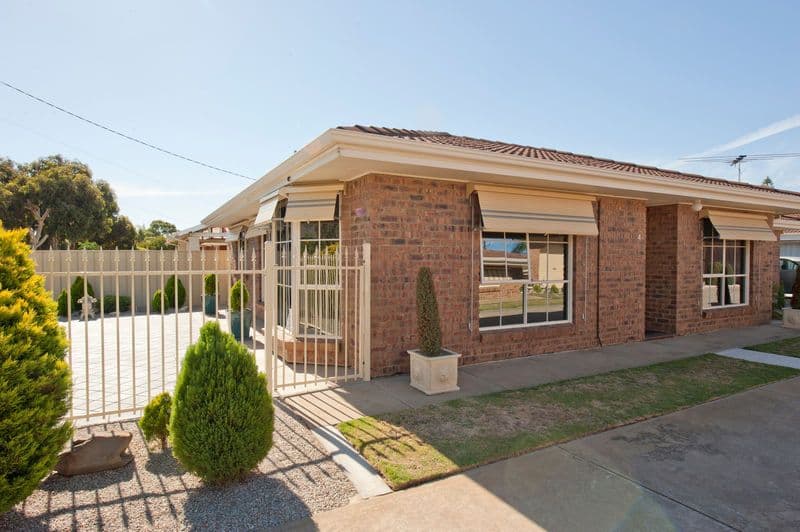 102 Jetty Road, LARGS BAY SA 5016, Largs Bay - Image 1