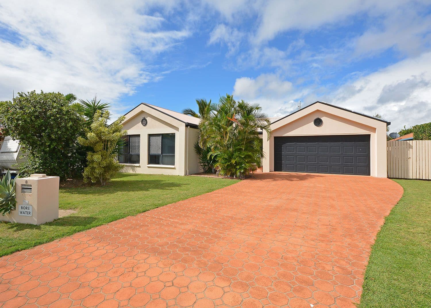 8 Jonwest Close, Torquay QLD 4655, Torquay - Image 1