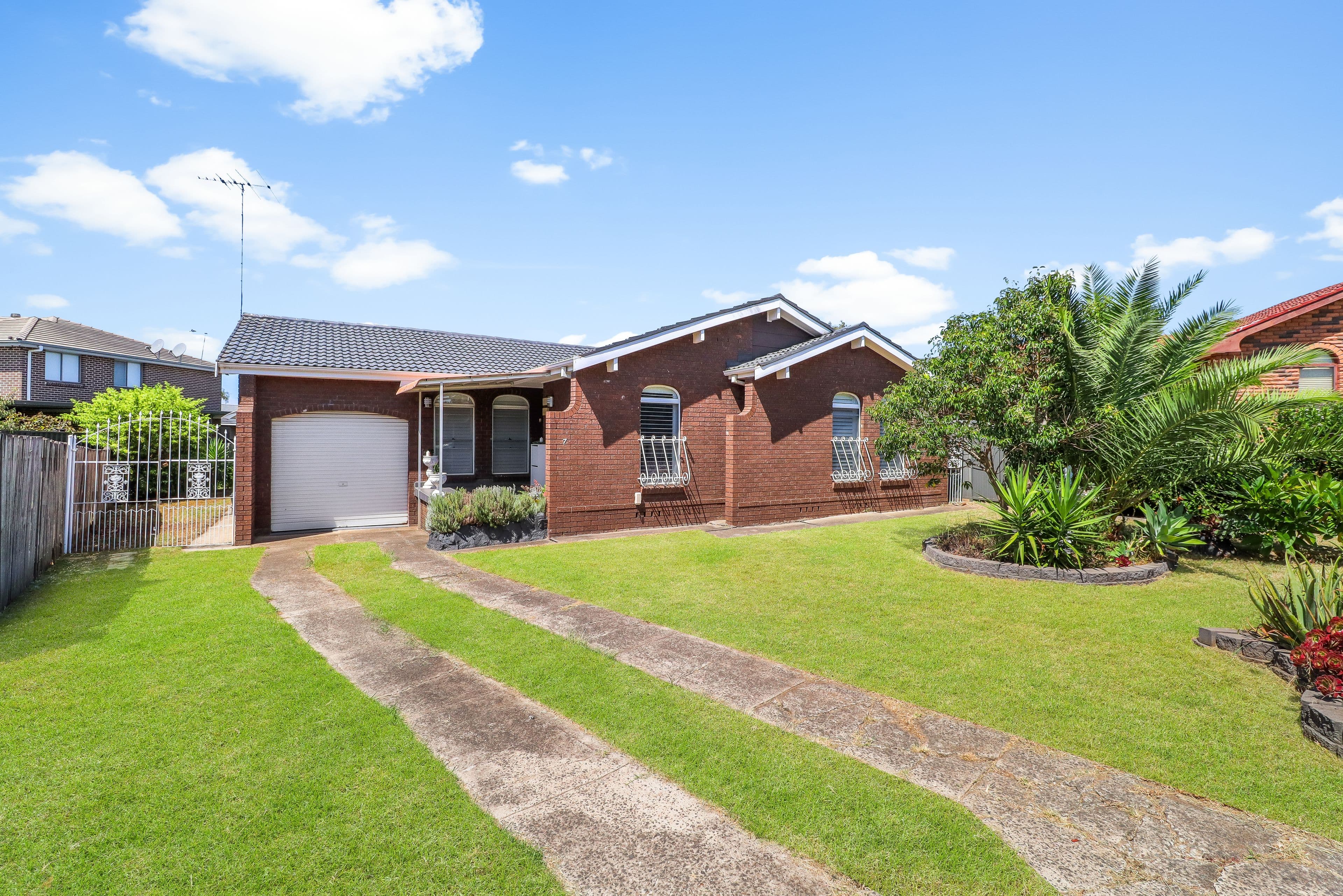 7 Weipa Close, Green Valley NSW 2168, Green Valley - Image 1