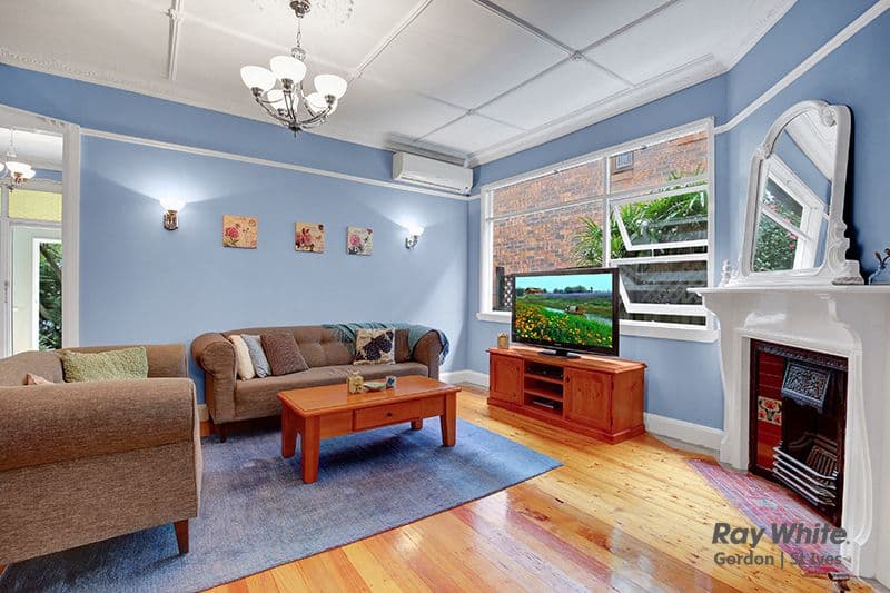 48 Holford Crescent, Gordon - Image 1