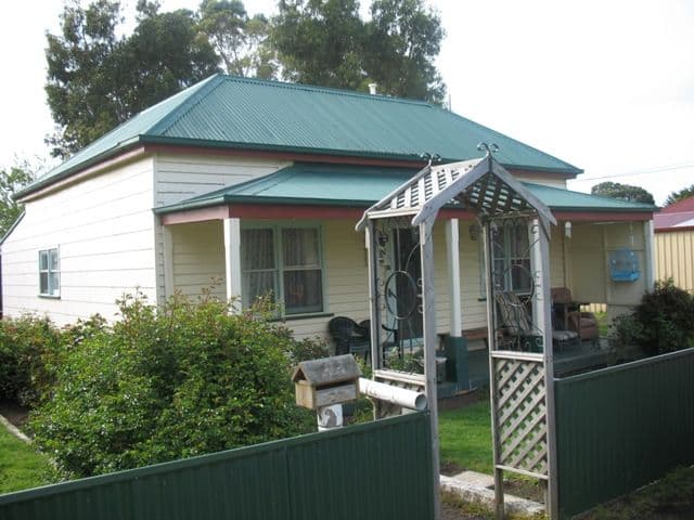 22 Spring Street, KOROIT VIC 3282, Koroit - Image 1