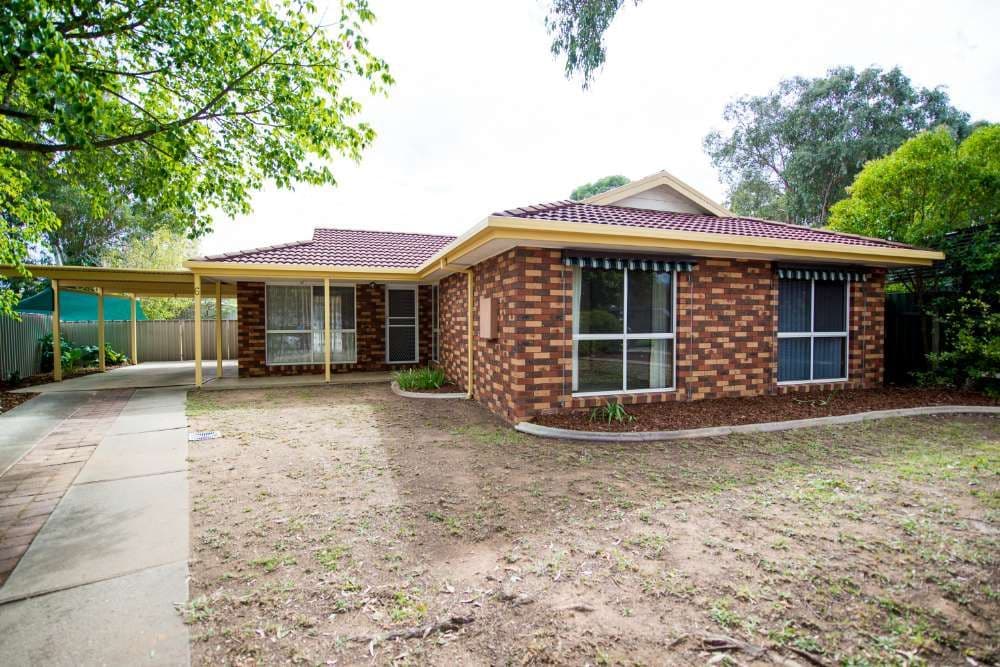 6 Sundew Court, Thurgoona - Image 1