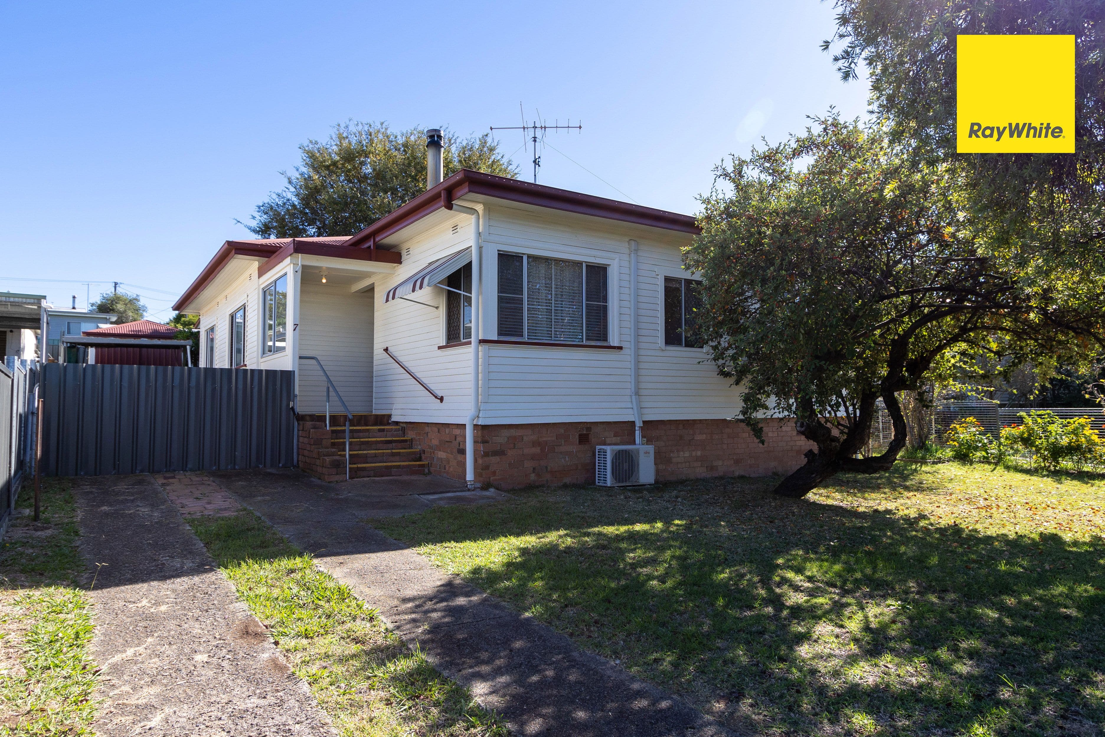 7 Froude Street, Inverell NSW 2360, Inverell - Image 1