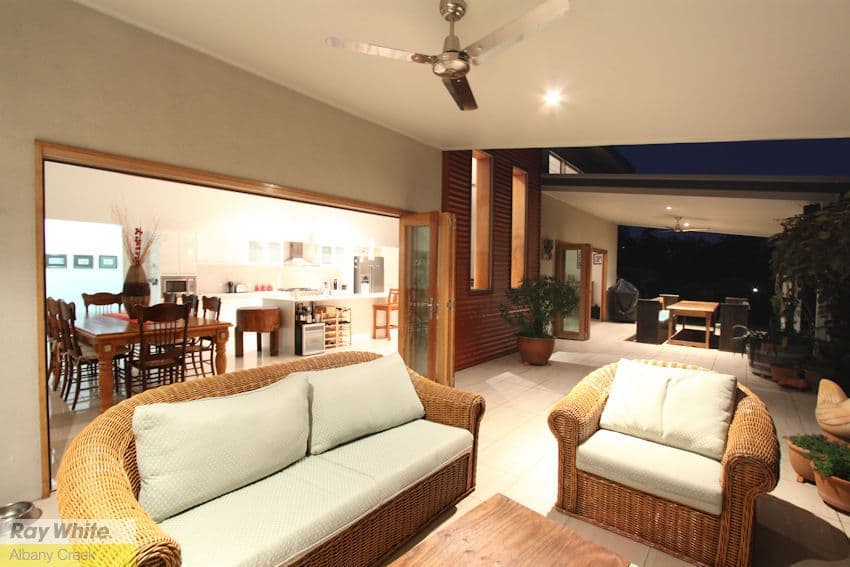 9 Maxwell Place, CASHMERE QLD 4500, Cashmere - Image 1