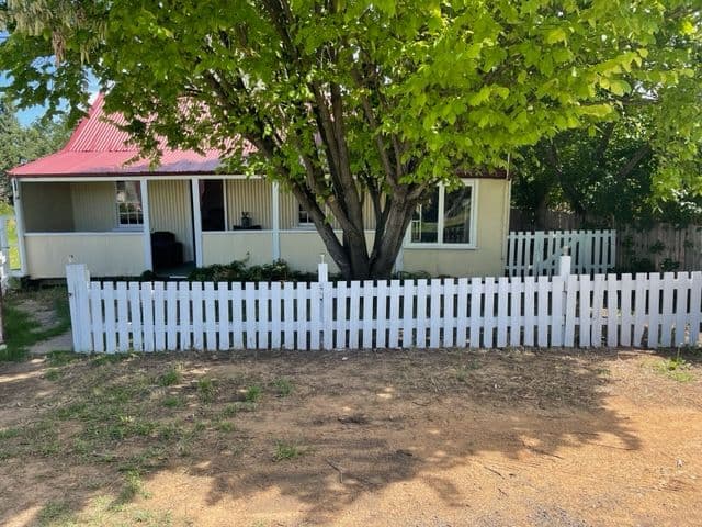 12 Edward Square, Greenethorpe NSW 2809, Greenethorpe - Image 1