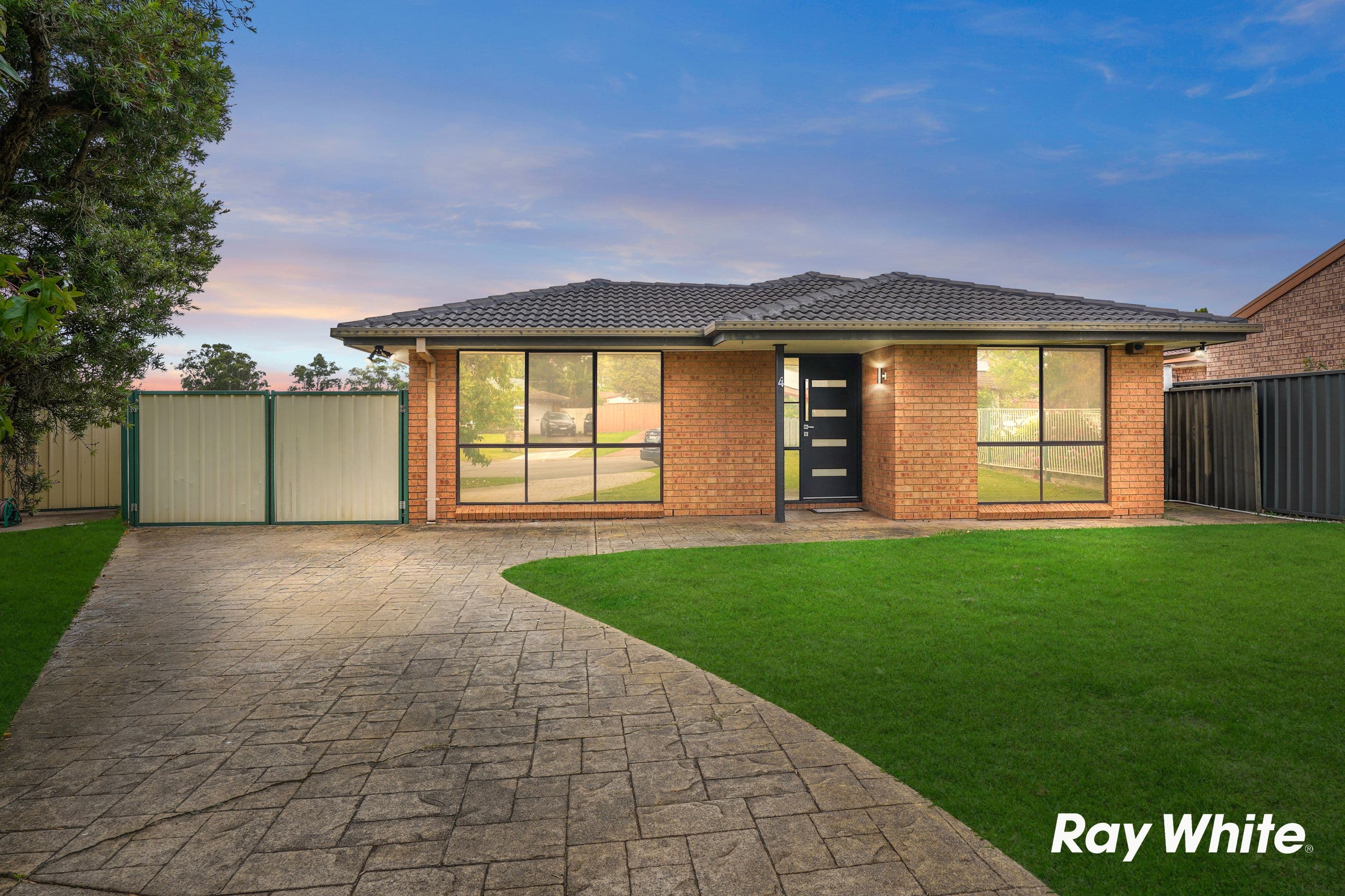 4 Selma Place, Oakhurst NSW 2761, Oakhurst - Image 1