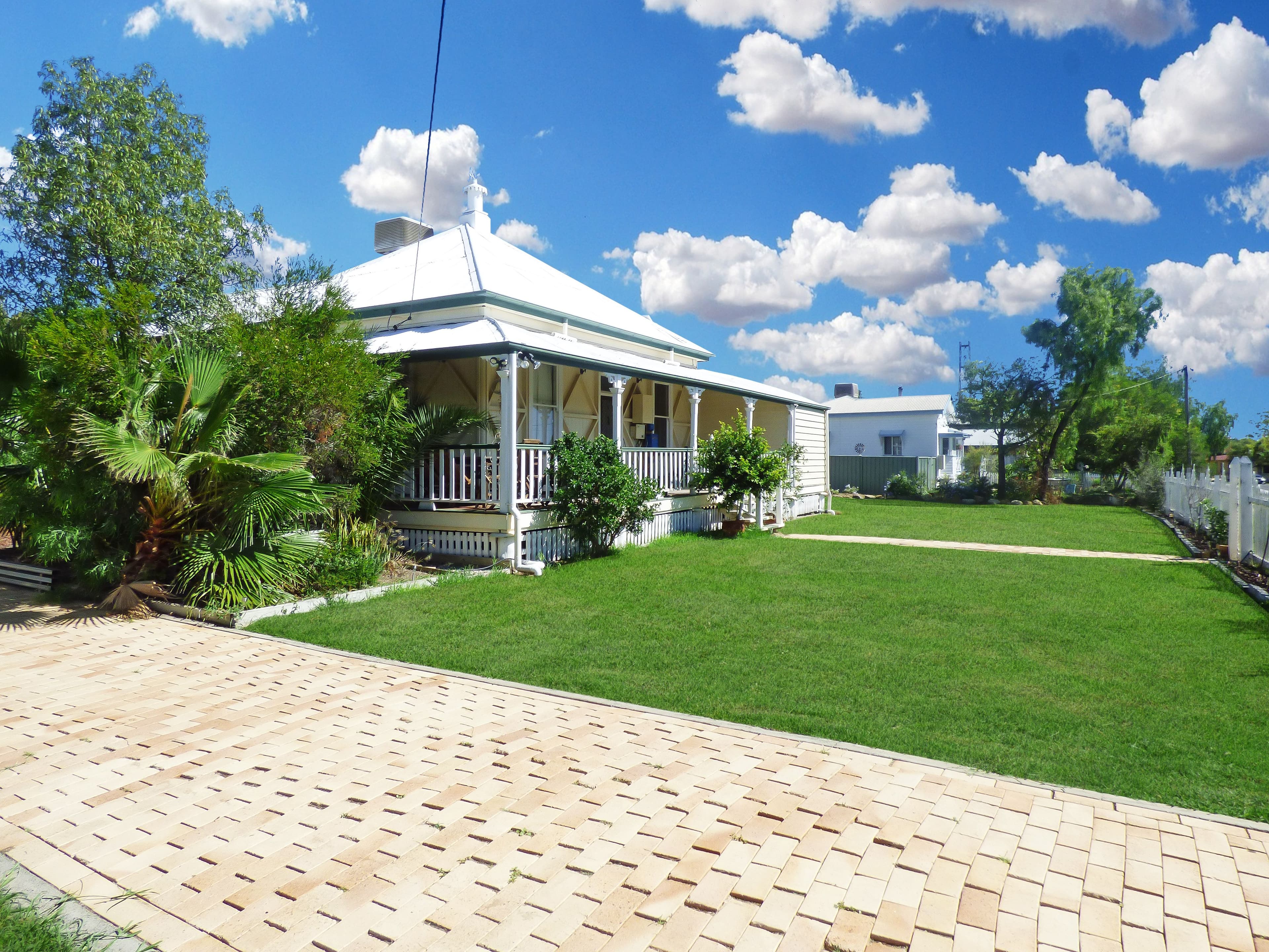 5 Spencer Street, Roma QLD 4455, Roma - Image 1