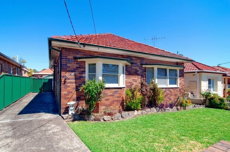 21 Rosemeath Avenue, KINGSGROVE NSW 2208, Kingsgrove - Image 1