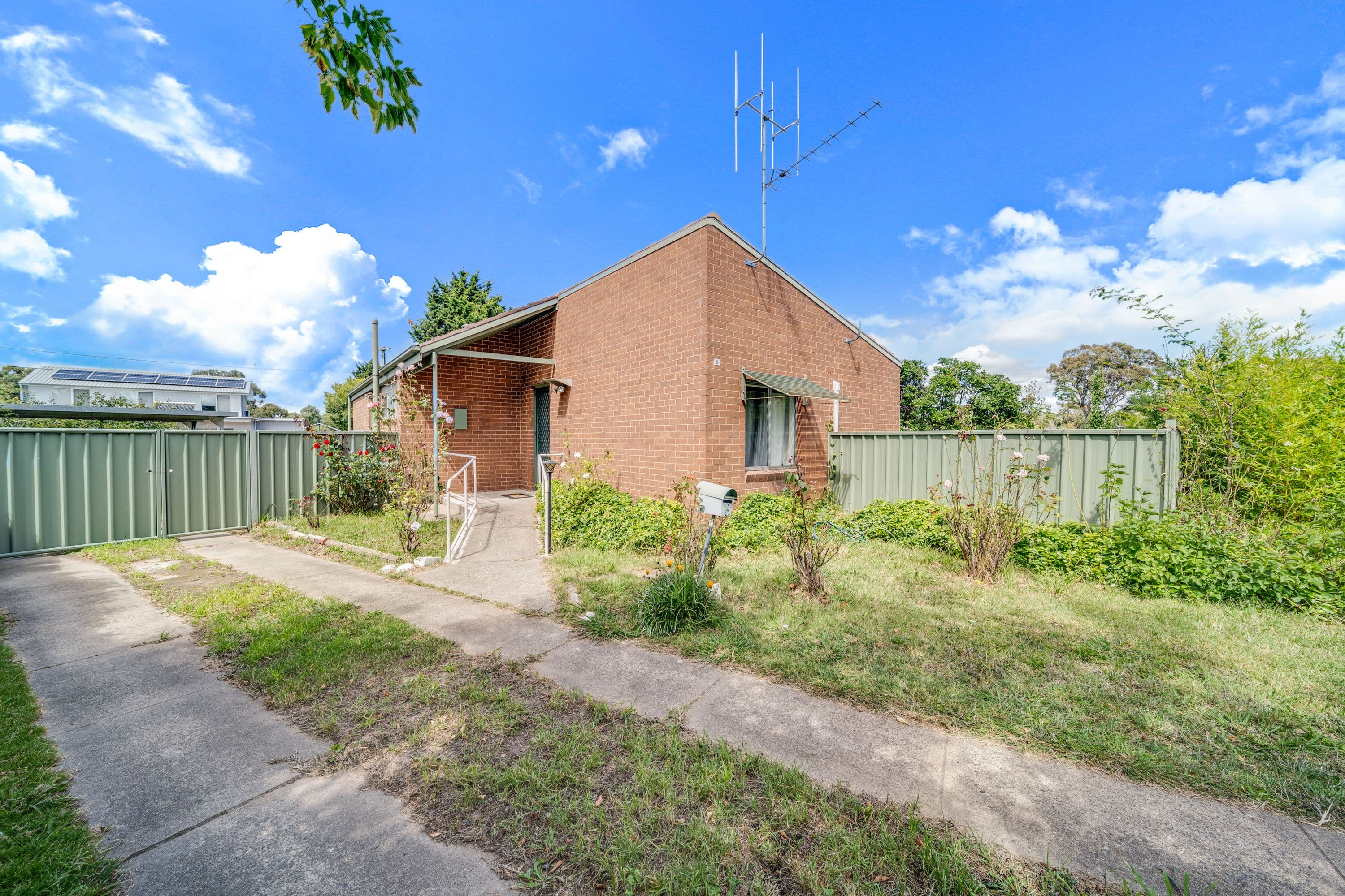 6 Rundle Place, Kambah ACT 2902, Kambah - Image 1