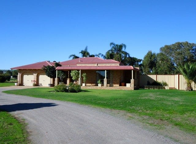 12 Grosvenor Close, WOORREE WA 6530, Woorree - Image 1