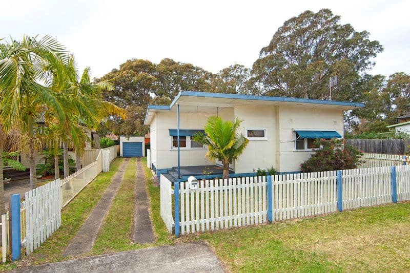 9 Dalnott Road, GOROKAN NSW 2263, Gorokan - Image 1