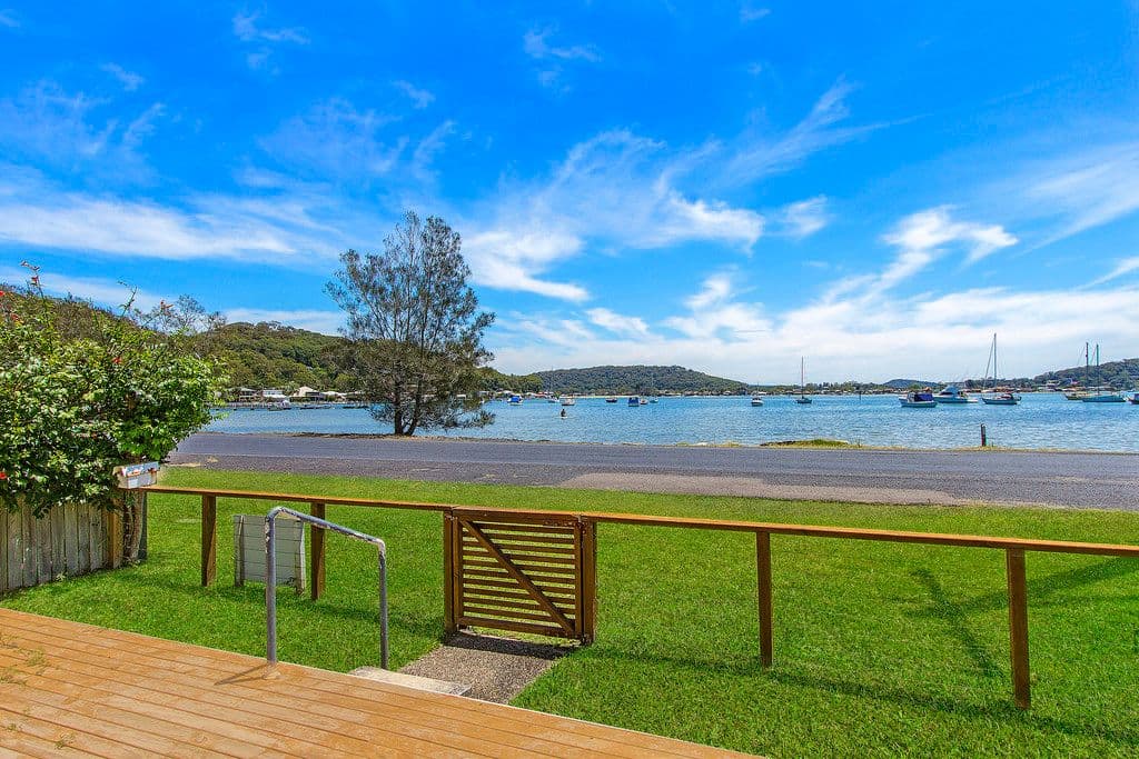 21 Pretty Beach Road, Pretty Beach - Image 1