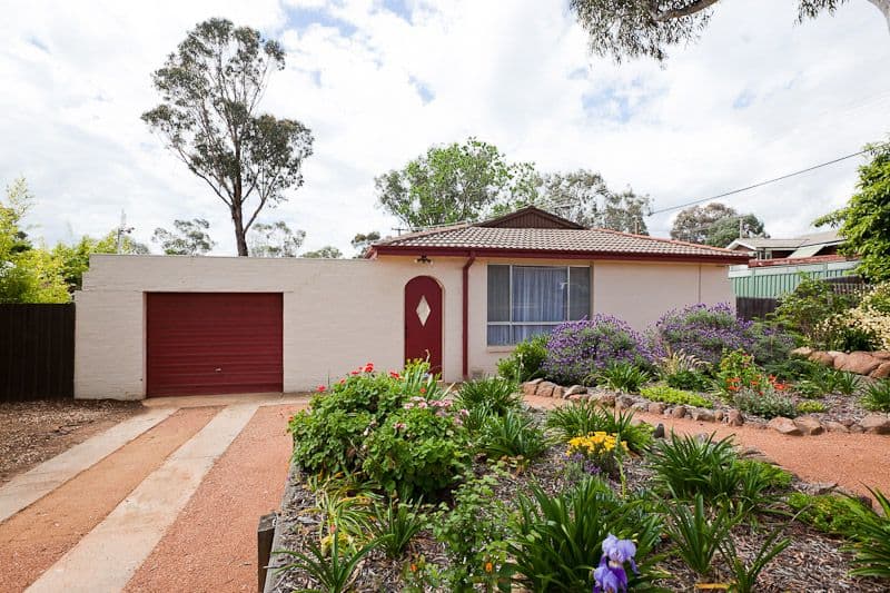 4 Eaves Street, HOLT ACT 2615, Holt - Image 1