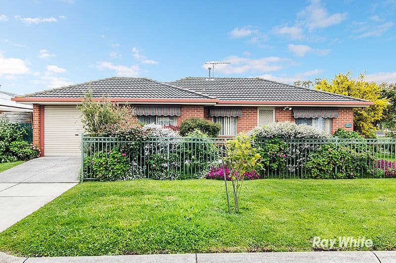 15 Bellarine Drive, Cranbourne VIC 3977, Cranbourne - Image 1