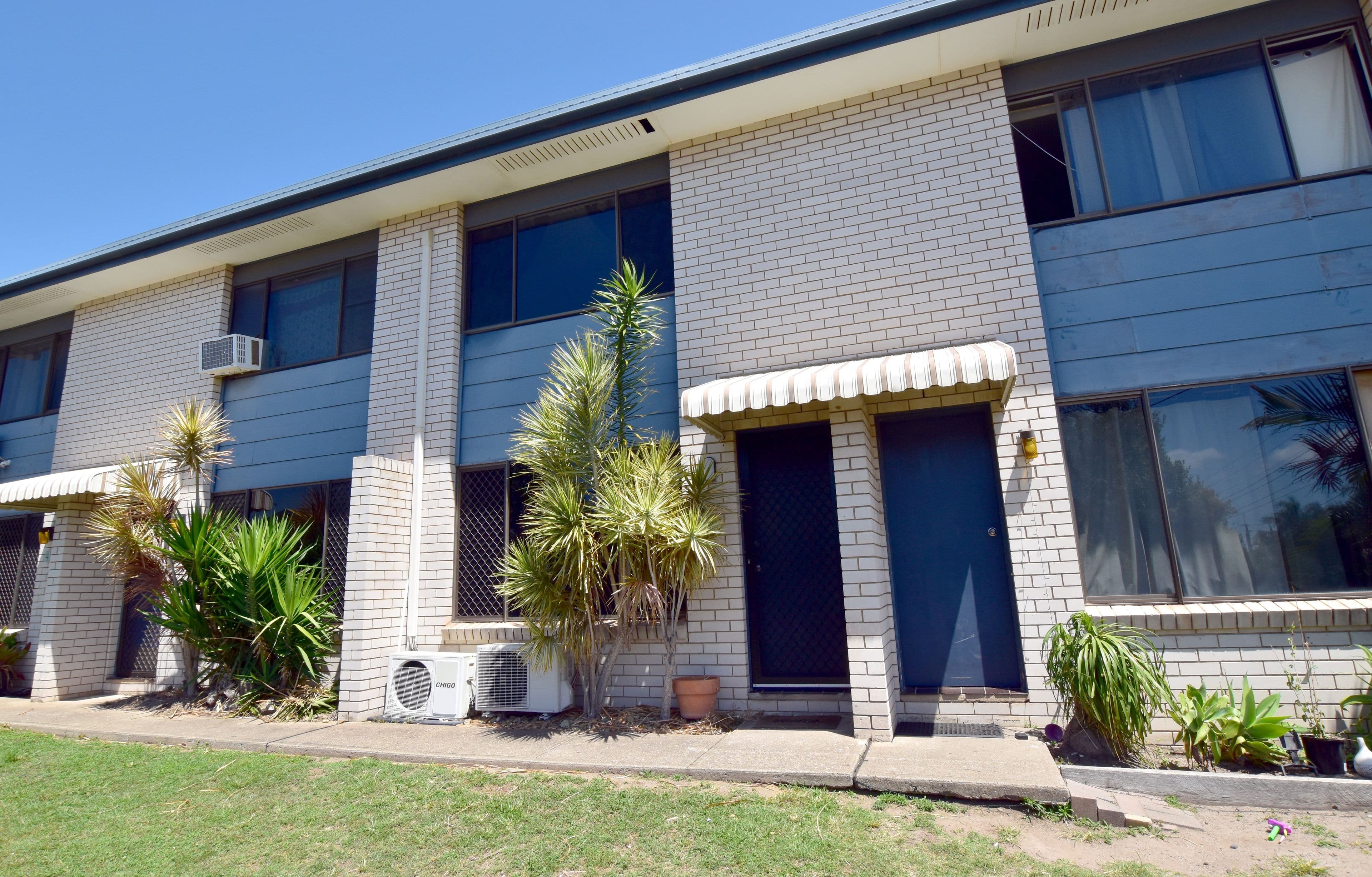 17 Roberts Street, South Gladstone QLD 4680, South Gladstone - Image 1